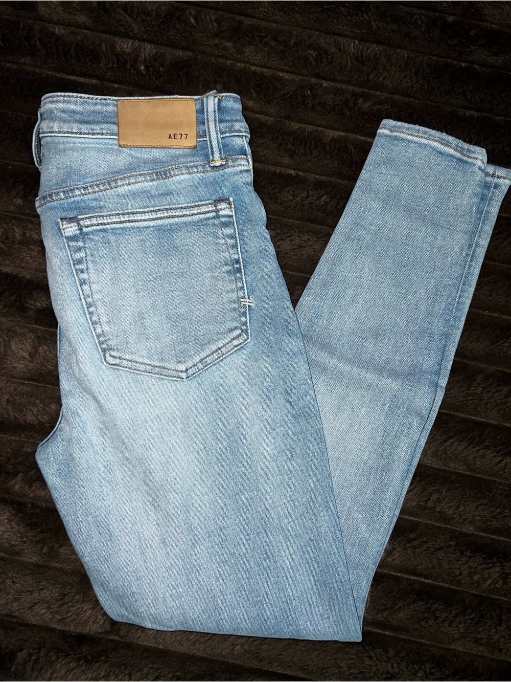 AE77 Light Wash Blue Skinny Jeans